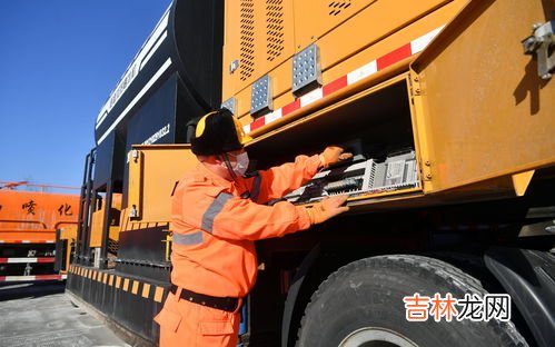 高速除雪要多长时间,大雪过后多长时间,高速公路上会清理积雪?