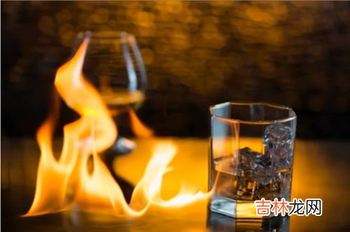 白酒点不着火怎么回事,我想问问为什么我常喝的六十七度老白干点火点不着？
