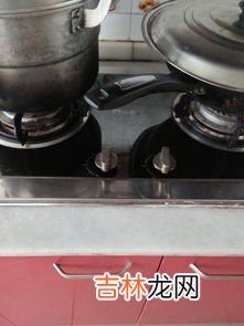 煤气灶出来的火黑灶怎样处理,煤气灶总是把锅熏黑该怎么解决