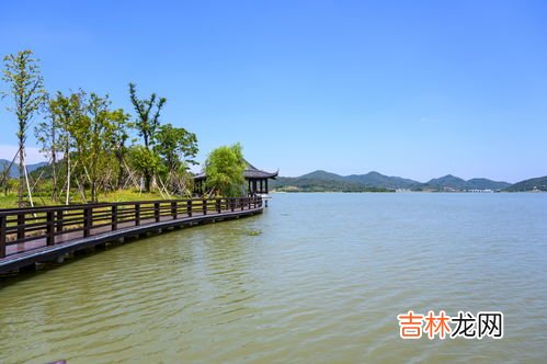 上虞是绍兴的一个区吗,上虞市属于哪个市县级市，属于哪个地级市和哪个省 C？