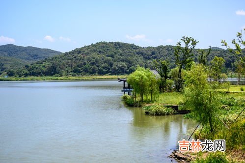 上虞是绍兴的一个区吗,上虞市属于哪个市县级市，属于哪个地级市和哪个省 C？