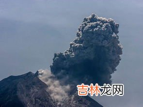 印度尼西亚火山多发的原因,网友热议印尼默拉皮火山喷发,火山爆发的原因有哪些?
