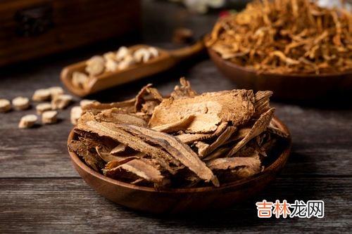 当归胶囊作用与功效,当归不仅补血活血、通便调经，让你满血复活，还能疗愈心灵缺失