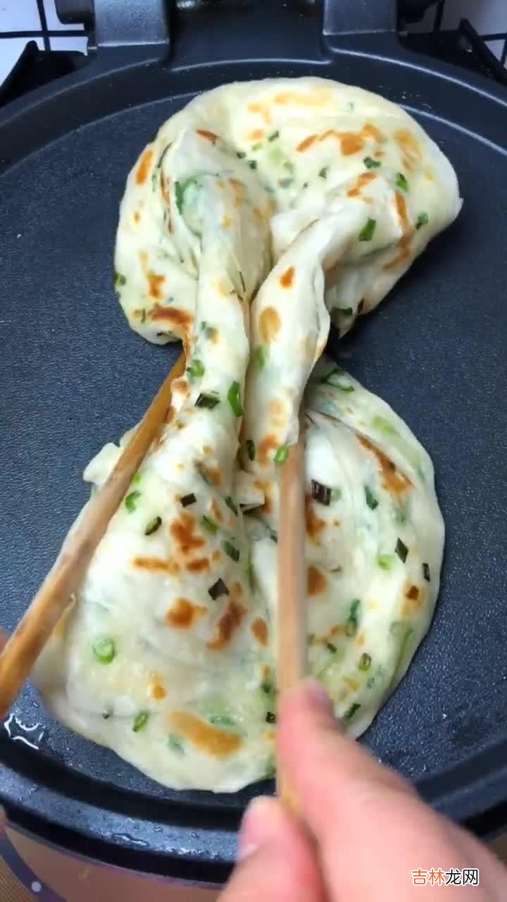 怎么做蒜苗饼吃,祘苗炒饼丝的做法