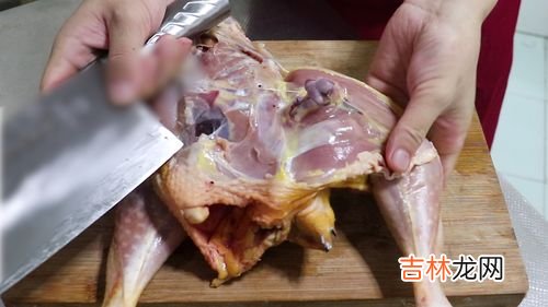 鸡胸肉是鸡的哪个部位,鸡小胸肉是什么部位的肉啊？