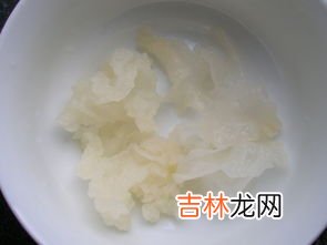 银耳泡开了能直接吃吗,银耳不焯水能直接吃吗