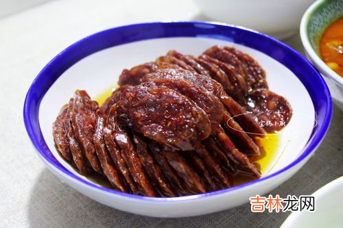 腊肠是先蒸再切还是先切再蒸,腊肠切片蒸还是整个蒸 腊肠蒸之前要不要切