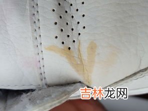白衣服上的铁锈怎么去除,白色衣服染上铁锈了怎么能洗掉