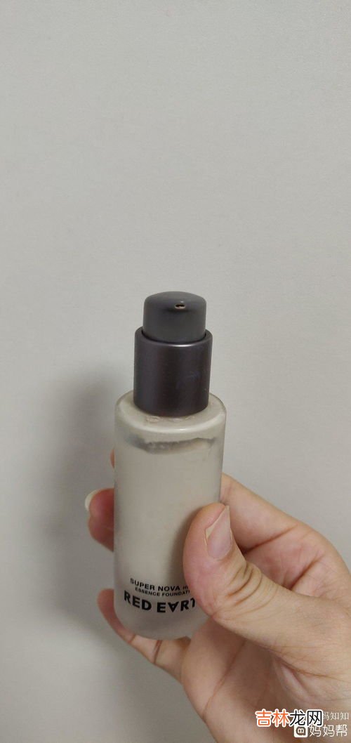 遮暇是在粉底液前还是隔离后,遮瑕膏是在粉底液前用还是在粉底液后用