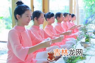 餐桌礼仪的文化内涵与意义,谈谈餐桌礼仪的重要性?