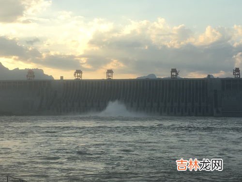 三峡大坝包括哪些部分,三峡大坝是什么意思？