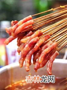 香肠外面白色的东西是什么,香肠外面长了白色的东西还能吃吗