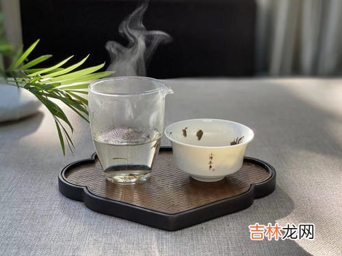 绿茶过期还能喝吗,绿茶保质期是多少年？过期的绿茶还能喝吗？