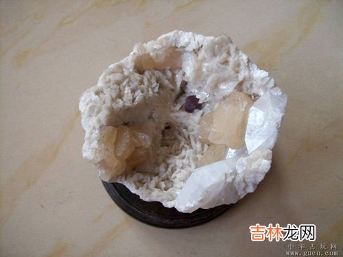 石膏断口处有什么光泽,中草药：石膏的功效与作用