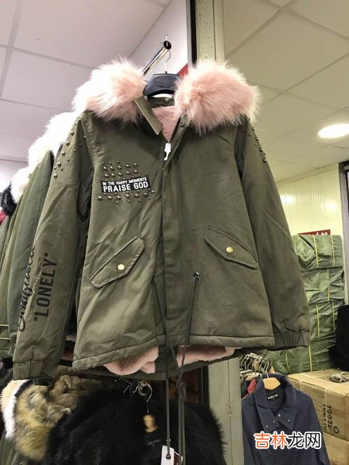 棉服可以用洗衣机洗吗,棉服能用洗衣机甩干吗
