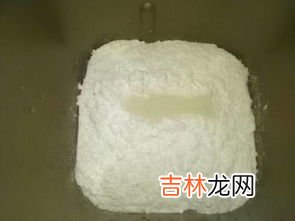 淡奶油结块像豆腐渣是变质了吗,淡奶油像豆腐渣是坏了吗?