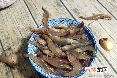 冷冻的虾可以直接煮来吃吗,冷冻过的虾可以用水煮吗？