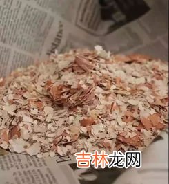 鸡蛋壳不好剥怎么回事,煮鸡蛋有时不好剥皮，是什么原因造成的？