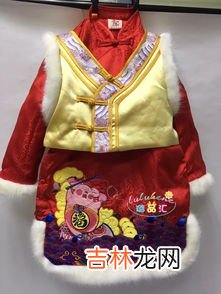 新年穿新衣的寓意简单,过年穿新衣服的寓意