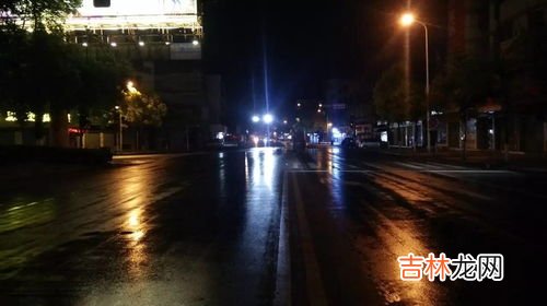 凌晨4-5点是啥时辰,早晨3点多到4点叫什么时辰