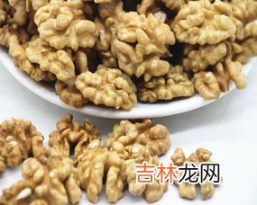 核桃仁上有白毛但不像发霉,核桃仁上有白毛但不像发霉