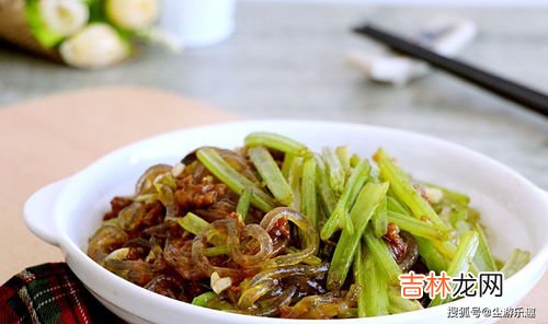 芹菜饺子芹菜用焯水吗,芹菜饺子芹菜用焯水吗