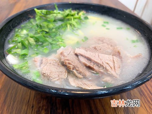 羊汤泡饭如何做,新疆的羊肉汤饭怎么做?