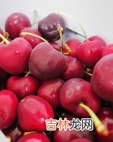 车厘子弄到白色衣服上怎么洗,车厘子汁染色在衣服上的清洗方法有什么