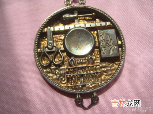 抓周拨浪鼓代表啥,抓周拨浪鼓长大做什么,抓周第一个抓到拨浪鼓含义