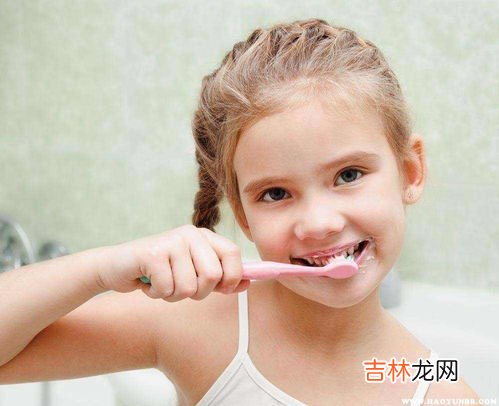 带牙套怎么刷牙,戴牙套后应该如何护理？