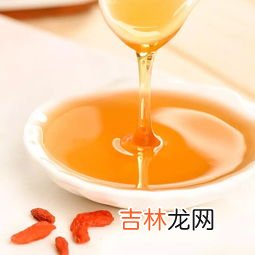一勺蜂蜜兑多少水合适,蜂蜜水的正确喝法及最佳时间？
