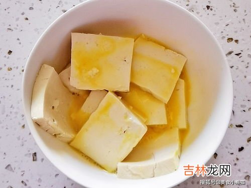 油泼豆腐的家常做法,美食油泼干豆腐怎么做