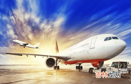 国内飞机需要提前多久到机场,坐飞机提前多久到机场?