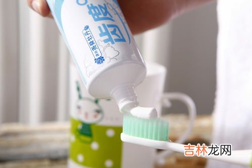 蜂毒牙膏能治牙齿松动吗,蜂毒牙膏的作用与功效是什么?