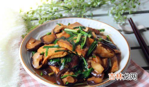 香菇酱烧豆腐教程,香菇烧日本豆腐的家常做法