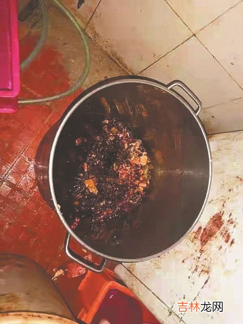 地沟油是怎么做出来的,什么叫地沟油！而地沟油又是怎样提炼出来的？