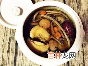 乌梅茶树菇炖鸡步骤,茶树菇炖鸡汤做法