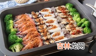 河里的小虾主要吃什么,河虾吃什么食物