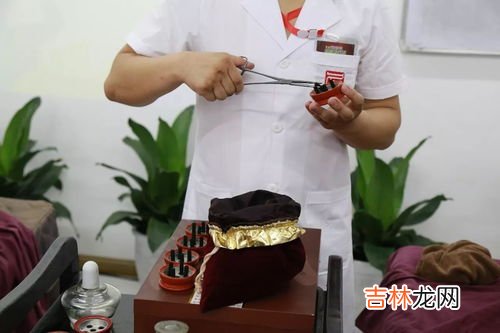 艾灸关元对女性好处,艾灸关元的神奇功效?艾灸关元的作用与好处?