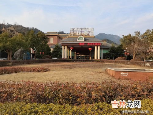 新年泡温泉有什么寓意,女人梦见泡温泉意味着什么