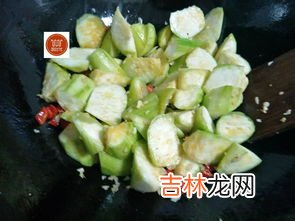 丝瓜和鸭蛋能一起吃吗,咸鸭蛋炒丝瓜怎么做