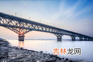南京长江大桥属于古建筑吗,长城、故宫和南京长江大桥都是我国的名胜古迹