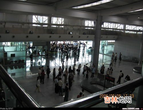 西宁火车站到曹家堡机场要多少小时,曹家堡机场到西宁火车站要多久啊