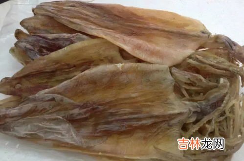 鱿鱼干发霉了还能吃吗,干鱿鱼发霉了洗干净还能吃吗