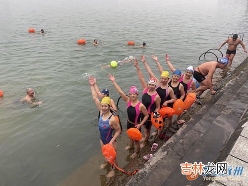 赞美冬泳人的精神,冬泳对身体好不好