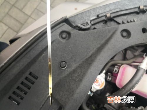 机油高出上限多少没事,机油尺高出上限一点点有事吗
