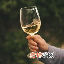 红酒洗脸的正确方法,红酒洗脸的正确方法是什么？