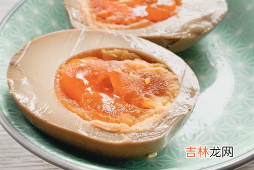 流心蛋和溏心蛋的区别是什么,流心蛋和溏心蛋的区别是什么?