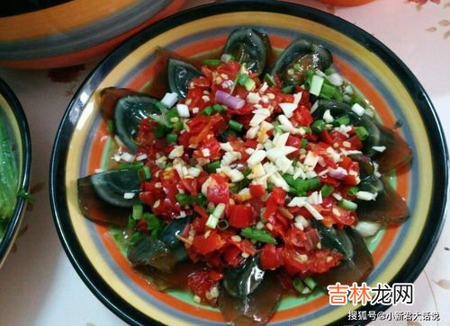 凉拌皮蛋的调料,在制作凉拌皮蛋的时候，都应该放些什么佐料？