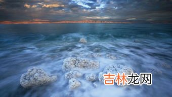 死海属于咸水湖吗,死海是什么海